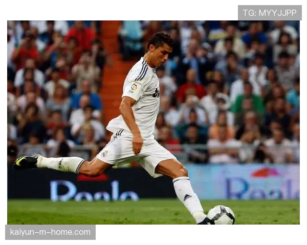 欧冠赛场老将作用显著 C罗马尔基尼奥斯引领球队 欧冠赛场老将作用显著 C罗马尔基尼奥斯引领球队